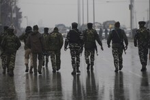 काश्मीरमध्ये CRPF जवानांवर अतिरेक्यांचा ग्रेनेड हल्ला, 6 जवान जखमी