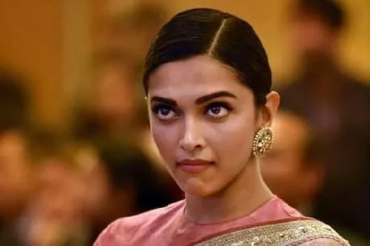 TikTok चॅलेंज दिल्यानं दीपिका पुन्हा वादात, VIRAL VIDEO वरुन जोरदार टीका