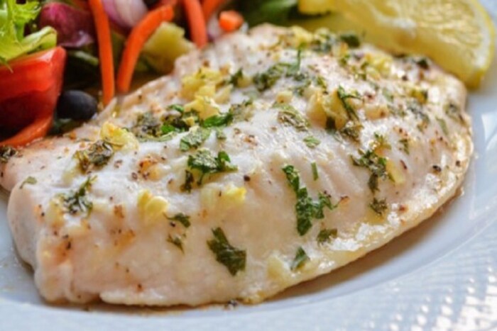 याशिवाय बटाट्यामध्येही स्चार्च मोठ्या प्रमाणात असतं. बटाट्याशिवाय गाजरही कमी प्रमाणात खा. यामुळेही वजन वाढतं.