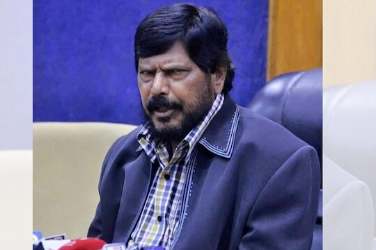 'दिल्लीतल्या दंगली काँग्रेसने घडवल्या', रामदास आठवले यांचा गंभीर आरोप