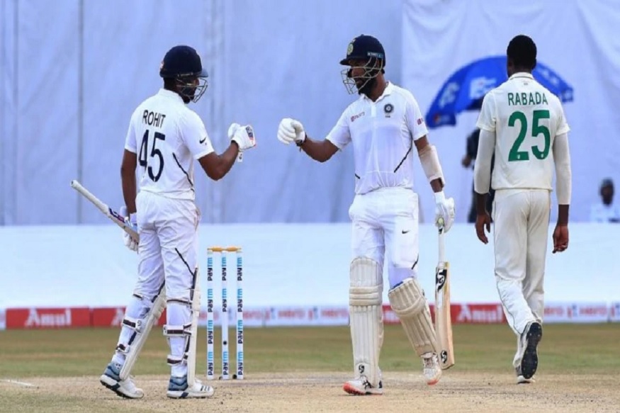 VIDEO : रोहित शर्मानं भरमैदानात पुजाराला घातली शिवी, चाहत्यांनी विराटवर काढला राग