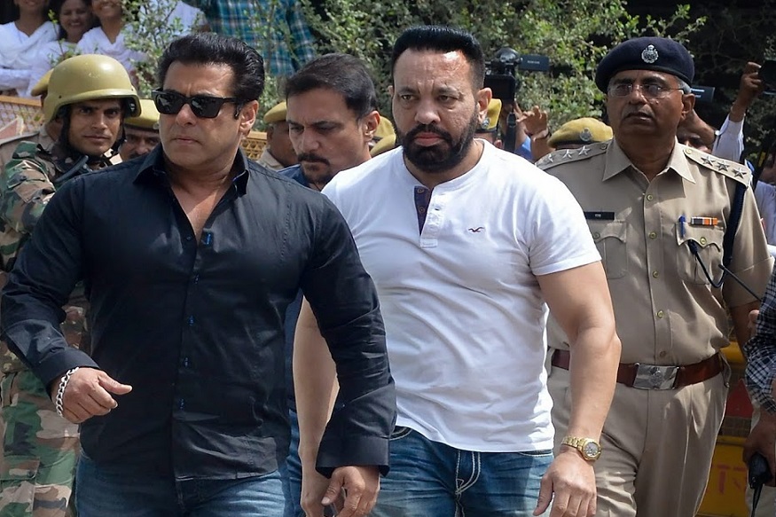 **2018 IN PICTURES: ENTERTAINMENT** Jodhpur: Bollywood actor Salman Khan arrives at the court to hear the verdict in decades-old black buck poaching case, in Jodhpur, Thursday, April 5, 2018. The court awarded Khan five years in jail in the case and was eventually released on bail. (PTI Photo) (PTI4_5_2018_000048B)(PTI12_20_2018_000146B)