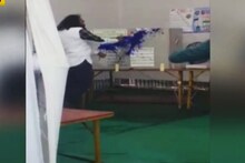 मुर्दाबाद..मुर्दाबाद..म्हणत EVM मशीनवर फेकली शाई, ठाण्यातला LIVE VIDEO