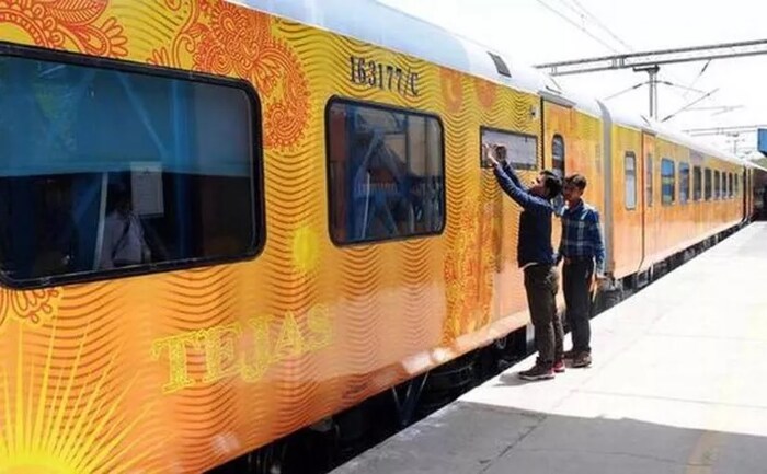 एवढंच नाही तर ट्रेन एक तास उशीरा पोहोचली तर 100 रुपये आणि दोन तास उशीरा पोहोचली तर 200 रुपये प्रवाशांना नुकसान भरपाई म्हणून देण्यात येतील. तसेच दोन तासांहून ट्रेन उशीरा पोहोचली तर ही रक्कम वाढून 250 रुपये होते.