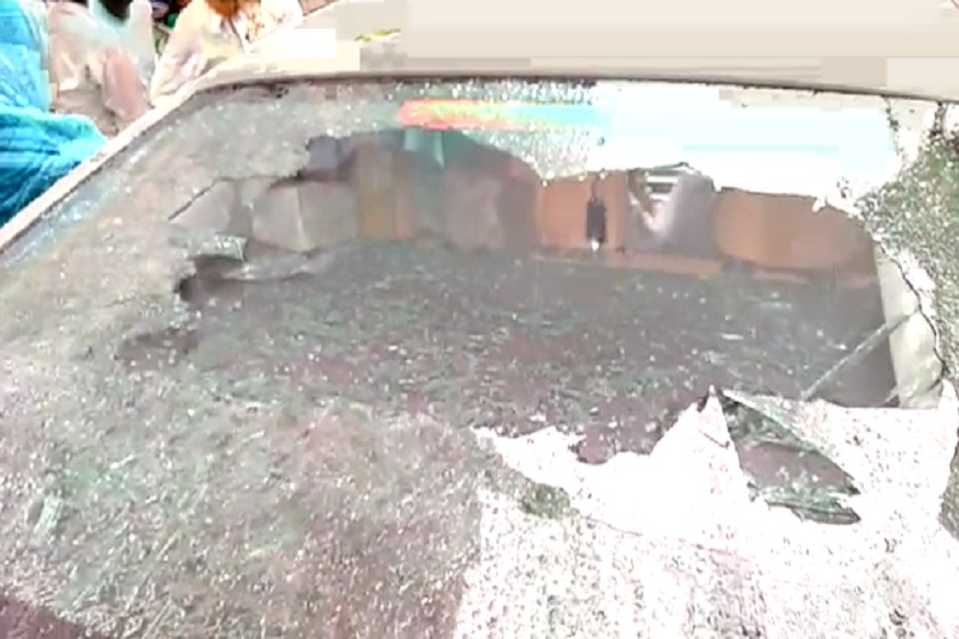 मुंबईत भाजप कार्यकर्त्यांचा राडा, आपल्याच उमेदवाराची फोडली गाडी!