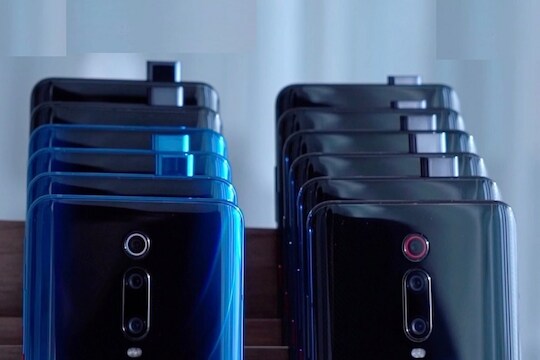 Xiaomi च्या 20 स्मार्टफोनची फीचर्स बदलली; तुमचाही फोन करा चेक