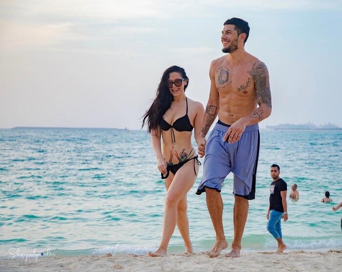 कृष्णा बॉलिवूडच्या कॅमेऱ्यापासून नेहमीच दूर असते. एका मुलाखतीत तिनं सांगितलं होतं की तिला बॉलिवूडमध्ये काम करायचं नाही. 