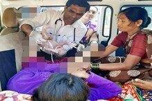 सेम टू सेम '3 इडियट्स'.. भररस्त्यावर गाडीत केली महिलेची डिलिव्हरी!