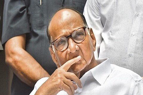 आता आपल्याला कोरोनासोबतच जगावं लागणार आहे. आत्मविश्वासानं उभं राहणं, स्वत:ची काळजी घेणं, हाच पर्याय आहे.