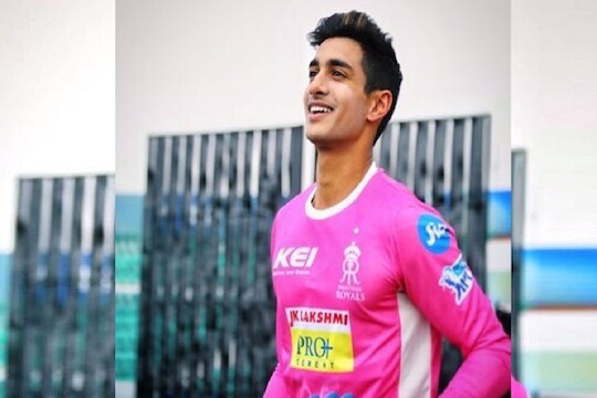 वडील 94 हजार कोटींचे मालक पण अवघ्या 30 लाखांसाठी IPL खेळत होता मुलगा