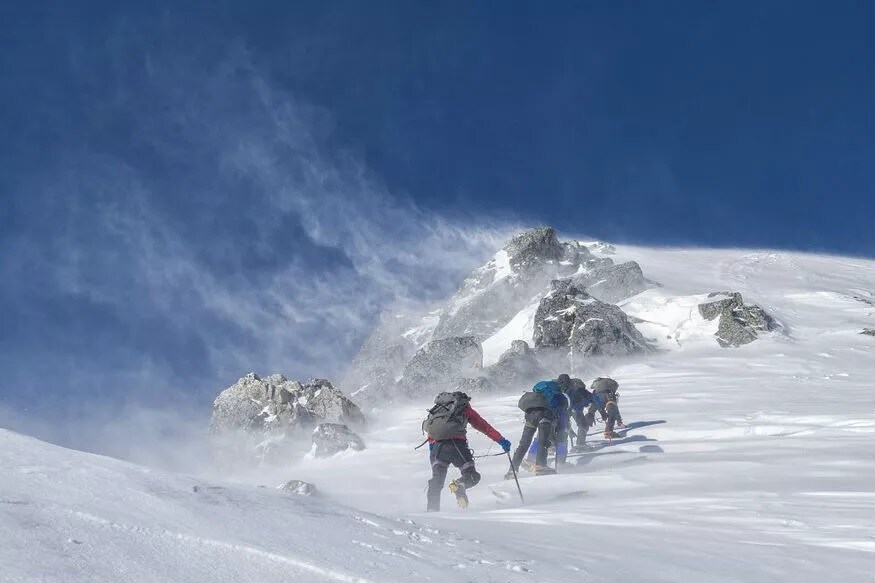 उत्तर ध्रुवाकडून आलेल्या पोलर वोर्टेक्समुळे अमेरिकेतील काही भागात तेव्हा जगभरातील सर्वाधिक ठंडी होती. उत्तर ध्रुवाकडून आलेल्या पोलर वोर्टेक्समुळे अमेरिकेतील काही भागात तेव्हा जगभरातील सर्वाधिक ठंडी होती.