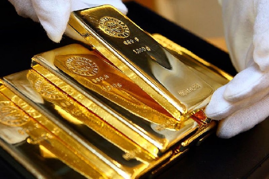 सोन्या-चांदीच्या किंमतीमध्ये जवळपास 1000 रुपयांची घसरण, जाणून घ्या आजचे भाव