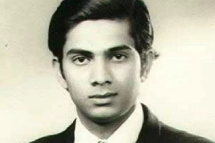 आता त्यांच्या आणखी पदव्यांबद्दल बोलूया. श्रीकांत जिचकार यांनी LLM केलं. इंटरनॅशनल लॉ मध्ये त्यांनी पोस्ट ग्रॅज्युएशन केलं. मग DBM आणि MBA ही केलं. एवढंच नाही तर श्रीकांत जिचकार यांनी पत्रकारितेचं शिक्षण घेतलं. त्यांनी बॅचलर ऑफ जर्नलिझमची डिग्री मिळवली. मग संस्कृतमध्ये डिलिट (डॉक्टर ऑफ लिटरेचर)केलं. आता त्यांच्या आणखी पदव्यांबद्दल बोलूया. श्रीकांत जिचकार यांनी LLM केलं. इंटरनॅशनल लॉ मध्ये त्यांनी पोस्ट ग्रॅज्युएशन केलं. मग DBM आणि MBA ही केलं. एवढंच नाही तर श्रीकांत जिचकार यांनी पत्रकारितेचं शिक्षण घेतलं. त्यांनी बॅचलर ऑफ जर्नलिझमची डिग्री मिळवली. मग संस्कृतमध्ये डिलिट (डॉक्टर ऑफ लिटरेचर)केलं.