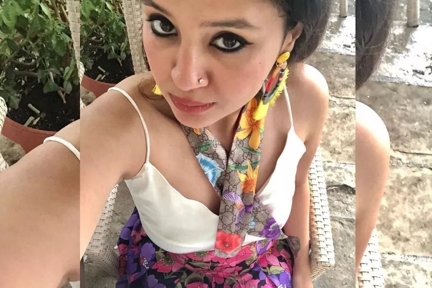 Happy Birthday : धोनीच्या पत्नीसमोर स्टार अभिनेत्री फेल, HOT फोटोंमुळे सोशल मीडियावर धिंगाणा