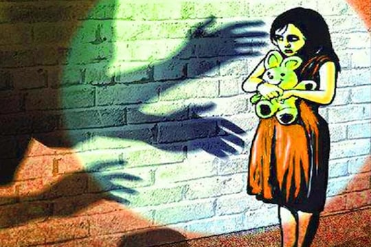 लग्नात डान्स करत होती 13 वर्षांची मुलगी, चॉकलेटचं आमिष दाखवत नराधमाने केला बलात्कार