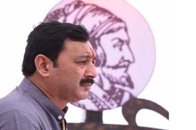 खासदार संभाजीराजे छत्रपती 'खाबूगिरी आणि बाबूगिरी'ला कंटाळले, राजीनामा देणार? खासदार संभाजीराजे छत्रपती 'खाबूगिरी आणि बाबूगिरी'ला कंटाळले, राजीनामा देणार?