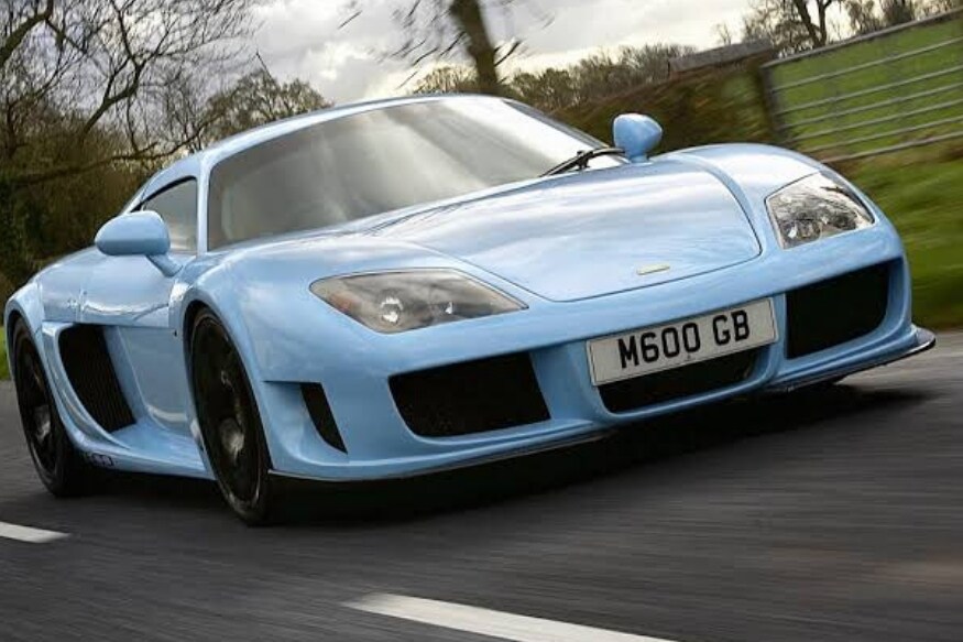 Noble M600 (नोबेल एम 600)- या कारची किंमतही तब्बल 1 कोटी 77 लाख रुपये आहे. या कारचे फिचर्स एकापेक्षा एक दमदार आहे. परंतु, या कारचा लूक पाहिला तर फार महाग असेल असं वाटत नाही. या कारच वैशिष्ट्य म्हणजे, ही कारपूर्णपणे हँडमेड आहे. त्यामुळे या कारची किंमत जास्त आहे. Noble M600 (नोबेल एम 600)- या कारची किंमतही तब्बल 1 कोटी 77 लाख रुपये आहे. या कारचे फिचर्स एकापेक्षा एक दमदार आहे. परंतु, या कारचा लूक पाहिला तर फार महाग असेल असं वाटत नाही. या कारच वैशिष्ट्य म्हणजे, ही कारपूर्णपणे हँडमेड आहे. त्यामुळे या कारची किंमत जास्त आहे.