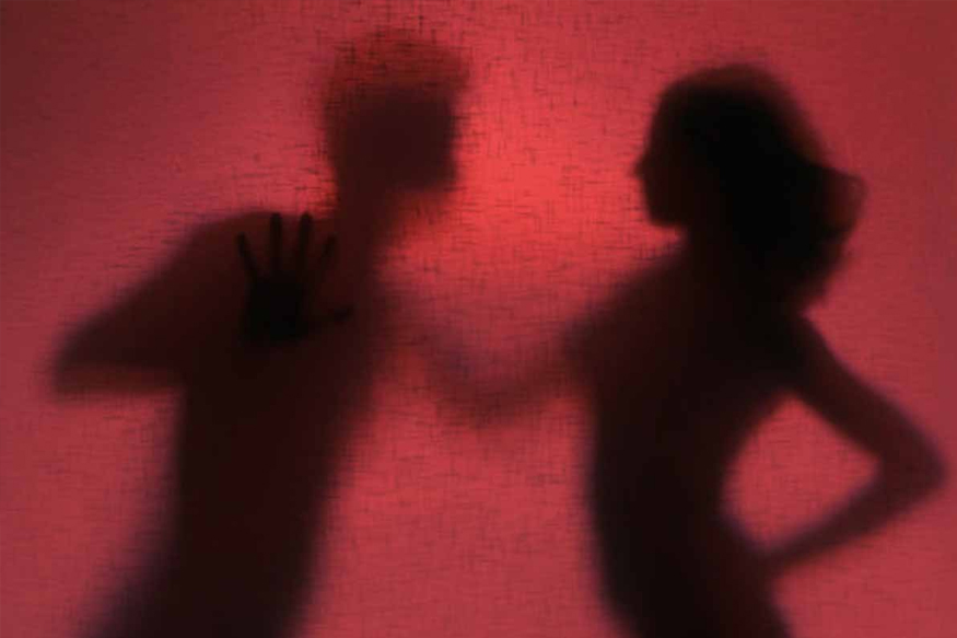 प्रेयसी म्हणते,'दोन महिन्यांपूर्वी प्रियकराला मारून पुरलं आता स्वप्नात छळतोय, त्याला बाहेर काढा'