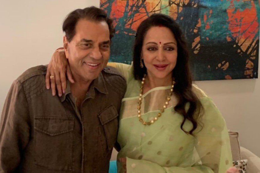 हेमा मालिनीसाठी धर्मेंद्र यांनी बुक केलं होतं संपूर्ण हॉस्पिटल, कारण वाचून व्हाल हैराण