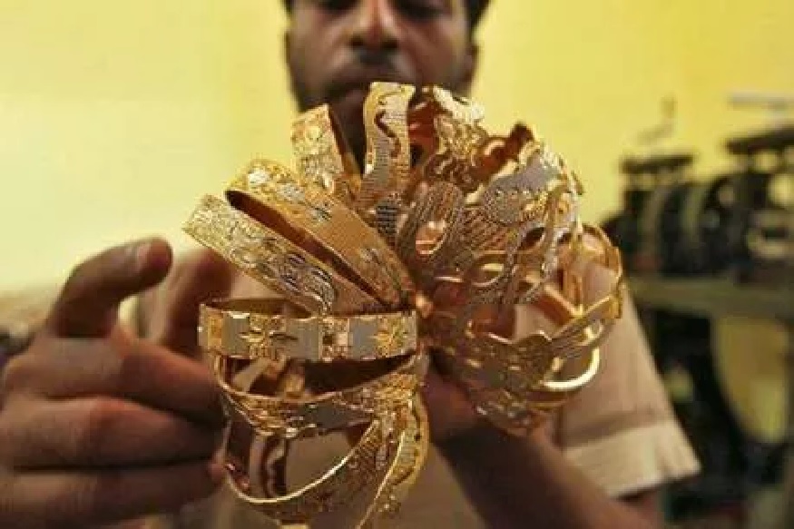 लॉकडाऊनमुळे सोन्याच्या किंमतीवर 6 महिन्यातील सर्वात जास्त सूट, व्यवहार मात्र ठप्पच!