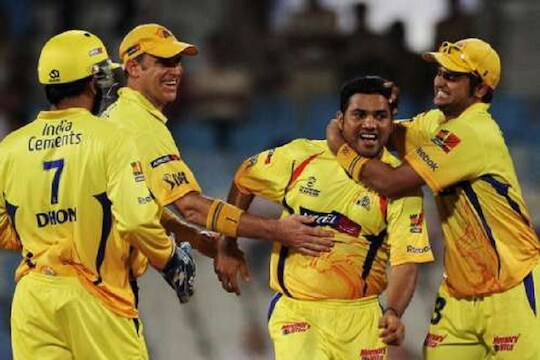 धोनीच्या नेतृत्वाखाली CSKला विजेतेपद जिंकून देणाऱ्या गोलंदाजानं जाहीर केली निवृत्ती