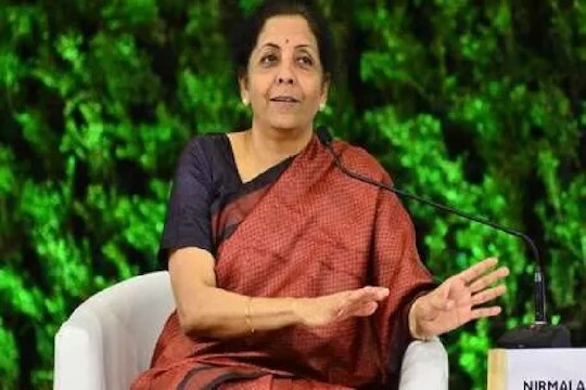 छोट्या करदात्यांना मोठा दिलासा; करकपात कमी, इनकम टॅक्स भरण्याची मुदतही वाढली