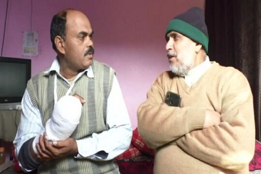 CAA Protest : नमाज पठण करणारा हाजी धावला नसता तर मी वाचलो नसतो, पोलिसाने शेअर केला अनुभव