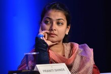 प्रणिती शिंदेंसाठी काँग्रेस कार्यकर्त्यांनी दिले सामूहिक राजीनामे प्रणिती शिंदेंसाठी काँग्रेस कार्यकर्त्यांनी दिले सामूहिक राजीनामे