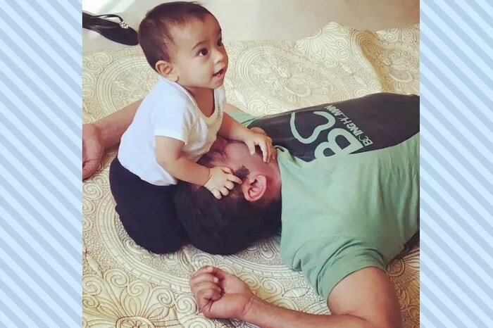 अहिल आणि सलमानचा हा फोटो सोशल मीडियावर खूप व्हायरल झाला होता. या फोटोमध्ये अहिल सलमानचं डोकं आपल्या मांडीवर घेऊन त्याच्या चेहऱ्यावर ओरखडताना दिसत आहे. एरवी ज्याची सर्वांना भीती वाटते तो सलमान अहिलसमोर मात्र सपशेल हार मानताना दिसतो. 