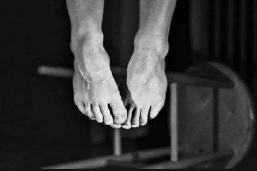 पुण्यात TCSच्या कर्मचाऱ्याची ऑफिसमध्येच गळफास घेऊन आत्महत्या