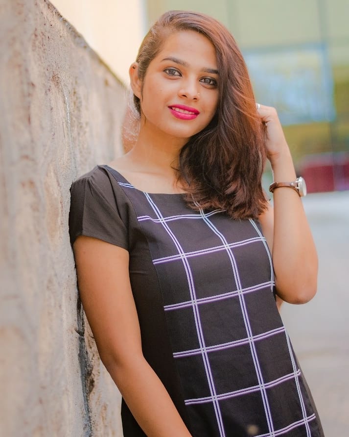 ऑनस्क्रीन दिसणारी सुमी आणि ऑफस्क्रीन कॅज्युअल अवतारमध्ये दिसणारी अमृता या दोघीनींही प्रेक्षकांच्या मनात घर केलं आहे. (फोटो- अमृता धोंगडे इन्स्टाग्राम) ऑनस्क्रीन दिसणारी सुमी आणि ऑफस्क्रीन कॅज्युअल अवतारमध्ये दिसणारी अमृता या दोघीनींही प्रेक्षकांच्या मनात घर केलं आहे. (फोटो- अमृता धोंगडे इन्स्टाग्राम)