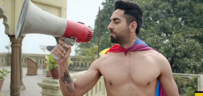 फक्त नोजपिनच नाही, तर या अशा LGBT चा उघड पुरस्कार करणाऱ्या बिनधास्त तरुणाची भूमिका आयुष्मानने केली आहे.