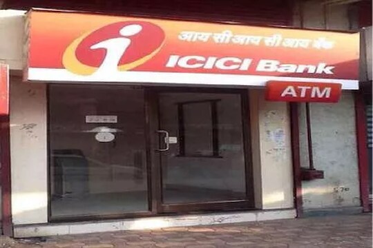 ICICI बँकेने सुरू केली नवी सेवा, ATM कार्डशिवाय काढू शकता 20 हजार रुपये
