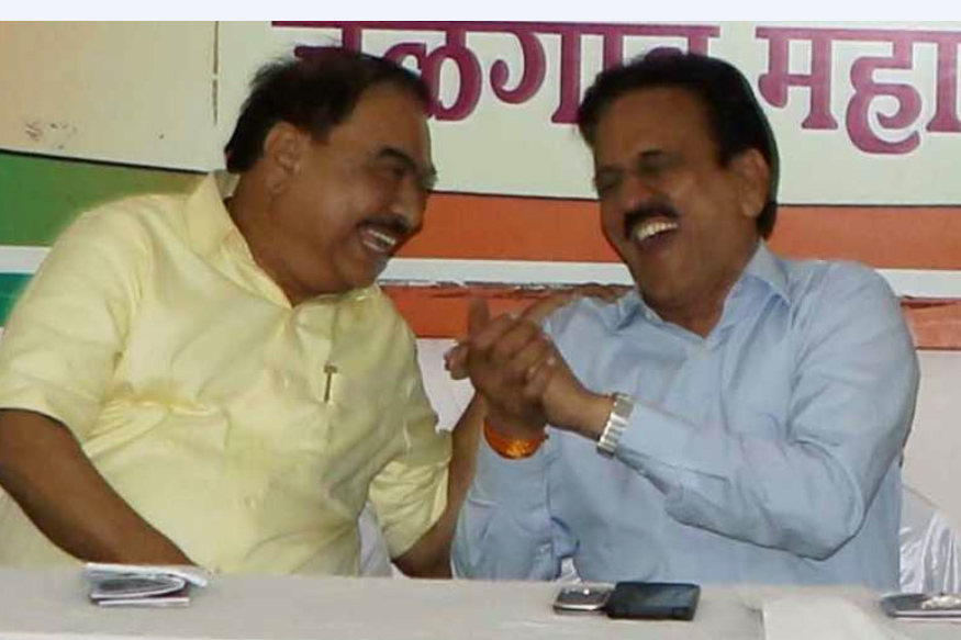 महाविकास आघाडी फुटली, खडसे-महाजनांच्या रणनीतीमुळे जळगावात फुलले 'कमळ'