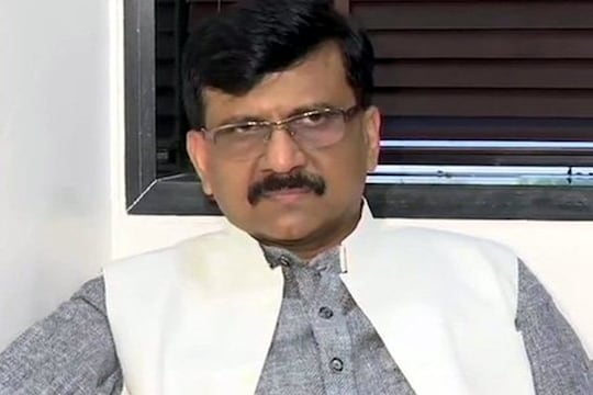 कोपरापासून दंडवत! PHOTO व्हायरल झाल्यानंतर संजय राऊतांनी केला खुलासा