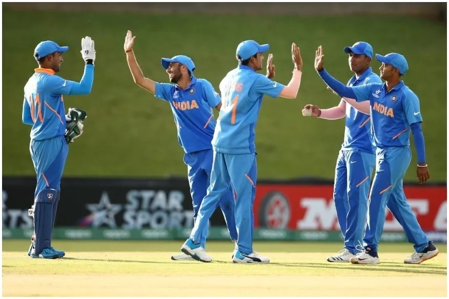 भारतीय संघानं सातव्यांदा ICC अंडर19 क्रिकेट वर्ल्ड कपच्या सेमीफायनलमध्ये प्रवेश केला असून हा देखील एक विश्वविक्रम आहे. याआधी भारतानं 2000, 2004, 2006, 2012, 2016 आणि 2018 या वर्षी सेमीफायनलमध्ये प्रवेश मिळवला होता. भारतीय संघानं सातव्यांदा ICC अंडर19 क्रिकेट वर्ल्ड कपच्या सेमीफायनलमध्ये प्रवेश केला असून हा देखील एक विश्वविक्रम आहे. याआधी भारतानं 2000, 2004, 2006, 2012, 2016 आणि 2018 या वर्षी सेमीफायनलमध्ये प्रवेश मिळवला होता.
