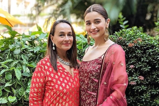 आलिया भटच्या आईचं वादग्रस्त विधान, अफजल गुरुला म्हटलं ‘बळीचा बकरा’