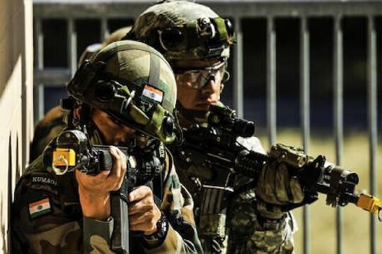 राष्ट्रपती पदक विजेता पोलीस उप अधीक्षकच करत होता दहशतवाद्यांना मदत, घातपाताचा कट उधळला