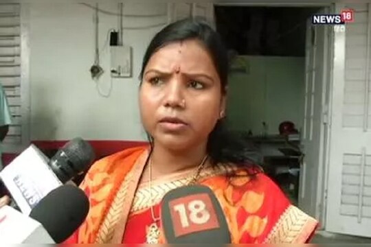 'देशात 1985 साली लागू झालं संविधान', महिला मंत्र्यांनी उधळली मुक्ताफळे