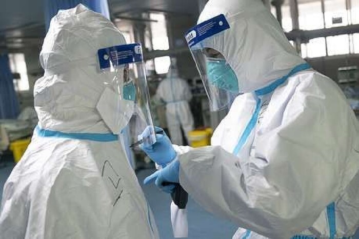 Drug Controller General of India ने कोरोनावरील उपचारासाठी Anti HIV औषधांचा वापर करण्याचा सल्ला दिला होता, मात्र केरळमधील डॉक्टरांनी या औषधांचा वापर केला नाही. डॉ. फेटले यांनी सांगितल्यानुसार, या औषधांऐवजी आम्ही रुग्णाच्या समुपदेशनावर भर दिला. जेणेकरून ते घाबरणार नाहीत आणि त्यांचं शरीरा औषधांना प्रतिसाद देईल.