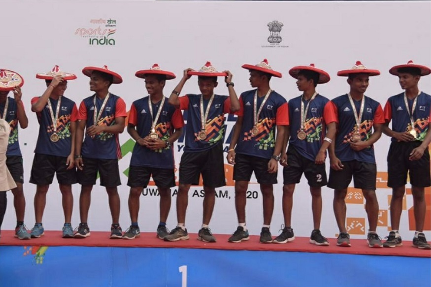 गळ्यात सुवर्णपदक, डोळ्यात पाणी! सचिन, विराटसारखाच दुःख गिळून मैदानावर उतरला हा महाराष्ट्राचा खेळाडू