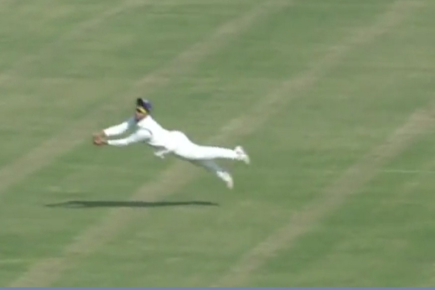 VIDEO : मुंबई इंडियन्सनं संघातून काढलं, आता याच क्रिकेटपटूचा अफलातून कॅच होतोय VIRAL