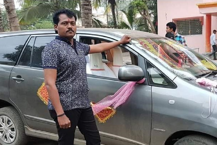 बाईकवरून येऊन भर चौकात गोळीबार, राजकीय व्यक्तीच्या हत्येनं पंढरपूर हादरलं