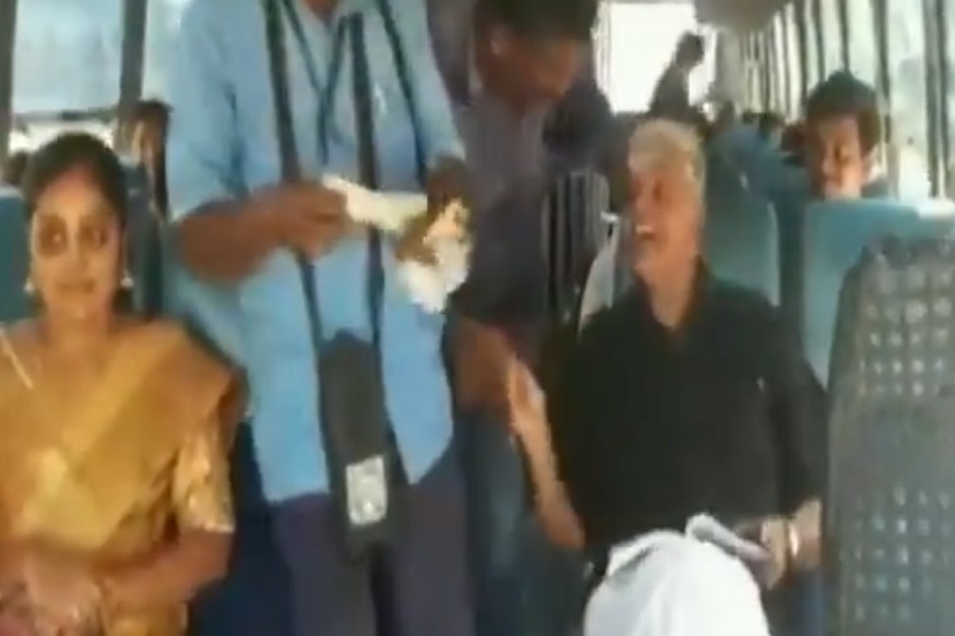 उधारीचा मंत्रिमहोदयांना फटका, पंपचालकाने पेट्रोल न दिल्यानं बसने प्रवास करण्याची वेळ; पाहा VIDEO