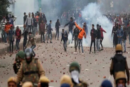 CAA विरोधातल्या निदर्शकांबाबत SIT चा धक्कादायक खुलासा; दंगलीमध्ये 15 हून अधिक बांग्लादेशी