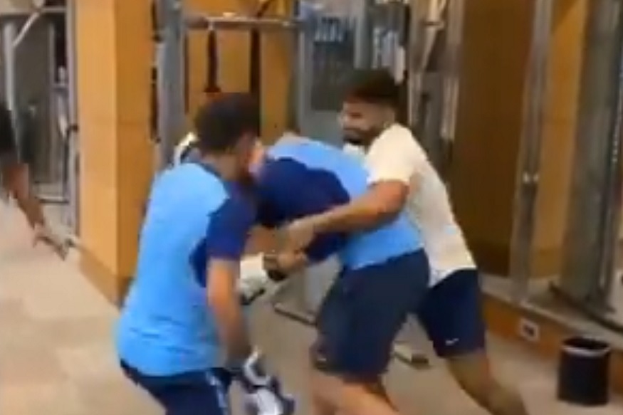 पंत आणि चहलने प्रशिक्षकालाच लगावले ठोसे, VIDEO VIRAL