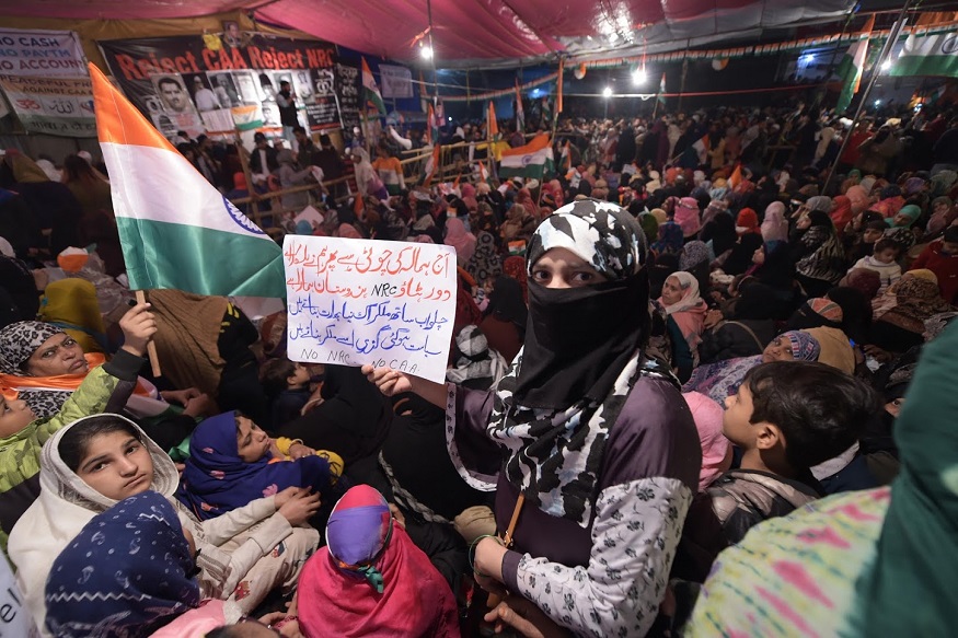 New Delhi: Protestors participate in a demonstration against Citizenship (Amendment) Act and NRC at Shaheen Bagh in New Delhi, Sunday, Jan. 12, 2020. (PTI Photo/Vijay Verma) (PTI1_12_2020_000198B) *** Local Caption ***