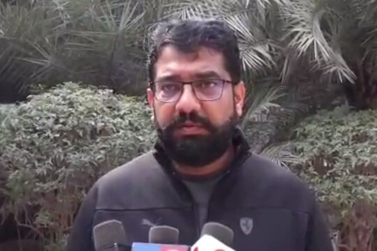 'शिवाजी महाराजांसोबत तुलना करा, असं मोदींनी सांगितलं नसेल'