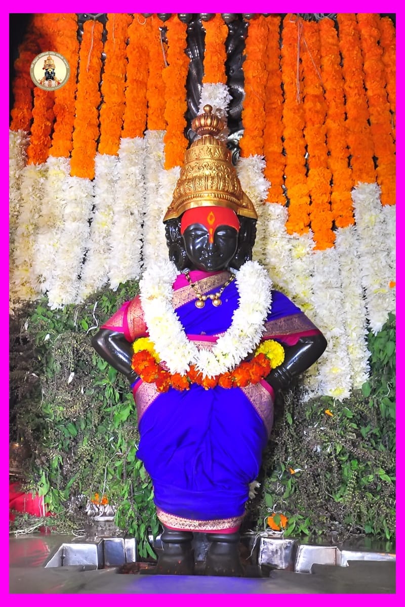 राज्यातील प्रमुख तीर्थक्षेत्र असणाऱ्या पंढरपुरमधील श्री विठ्ठल मंदिरातही प्रजासत्ताक दिनाचा उत्साह पाहायला मिळतोय. राज्यातील प्रमुख तीर्थक्षेत्र असणाऱ्या पंढरपुरमधील श्री विठ्ठल मंदिरातही प्रजासत्ताक दिनाचा उत्साह पाहायला मिळतोय.