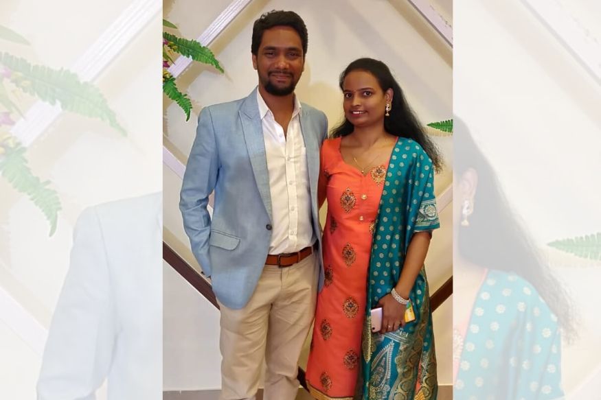 लग्नाच्या निमंत्रणासाठी या तरुणांनी लढवली अशी भन्नाट आयडिया